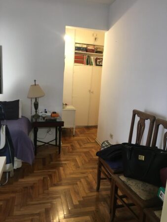 Alquilo monoambiente con cocina independiente, Apto profesional. Zona Recoleta