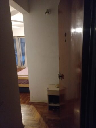 Alquilo monoambiente con cocina independiente, Apto profesional. Zona Recoleta