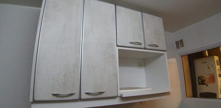Departamento en alquiler, 4 ambientes, a la calle, luminoso.