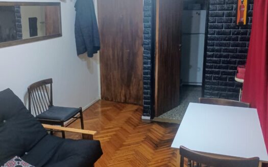 COMODO 2 AMBIENTES EN RECOLETA