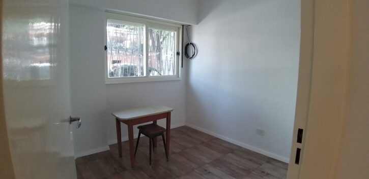 Departamento en alquiler, 4 ambientes, a la calle, luminoso.