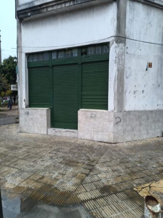 Venta / Permuta Local Amplios Usos