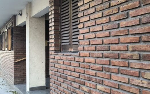 Saavedra – Alquiler dto 2 ambientes con espacio guardacoche