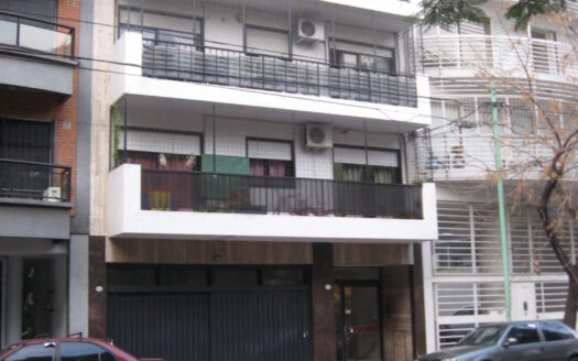 ALQUILO DEPARTAMENTO 2 AMBIENTES EXCELENTE ESTADO CALEFACCION LOZA RADIANTE FRENTE A PLAZA