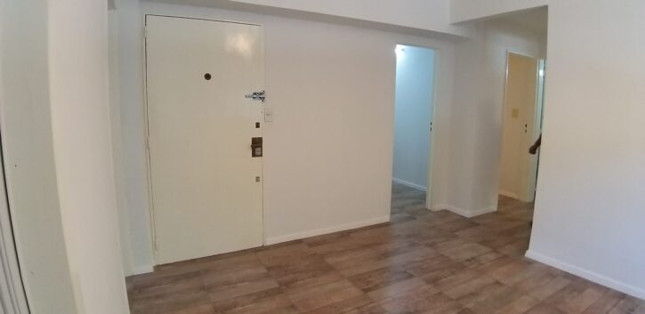 Departamento en alquiler, 4 ambientes, a la calle, luminoso.
