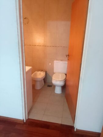 SEMIPISO 2AMB MUY LUMINOSO BALCON TOILETTE MUY FUNCIONAL CABLETV
