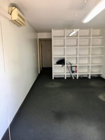 Excelente monoambiente en alquiler sin muebles muy luminoso en Botánico