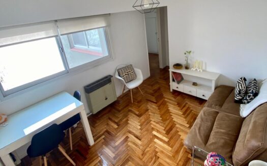 Venta Departamento De Dos Ambientes, Muy Luminoso, En Monserrat – Congreso