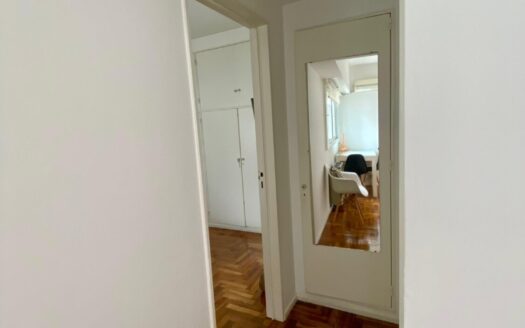 Venta Departamento De Dos Ambientes, Muy Luminoso, En Monserrat – Congreso