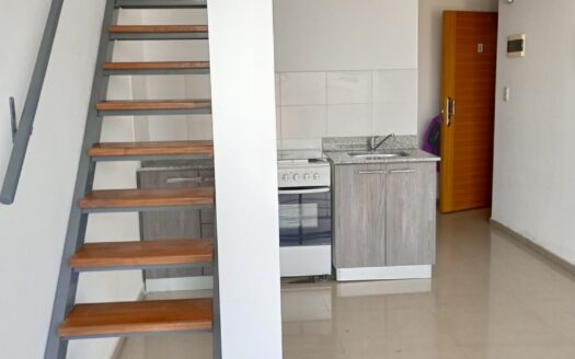 Depto 2 ambientes, duplex en Floresta