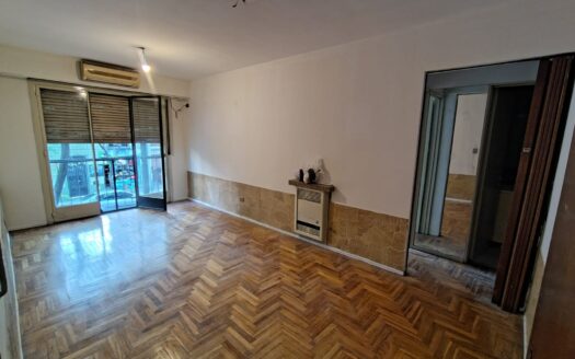 ALQUILER DEPTO 3 AMBIENTES A LA CALLE CON BALCON TOILETTE Y LAVADERO ALMAGRO
