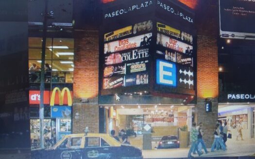 Venta Cochera Comercial en el Paseo La Plaza Renta Fija