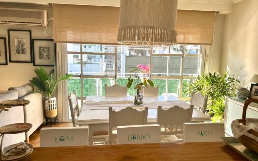 Dueño Vende. Piso en Caballito. Edificio antiguo 2 PISO) 130mts. Balcón Patio. Terraza. Quincho (15 mts aprox) SIN expensas. NO SE ACEPTAN VISITAS SIN AVISO POR TEL. DLS. 280.000