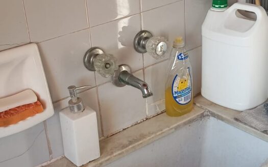 Alquilo departamento amoblado en excelentes condiciones y ubicacion