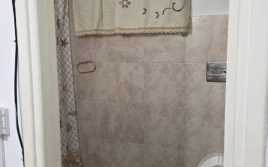 Departamento de dos ambientes y medio en mataderos