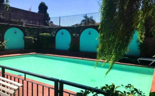 Oportunidad! Único Ph Tríplex De Categoría 5 Ambientes Con Cochera, Jardín, Pileta Y Quincho. Dueño Directo