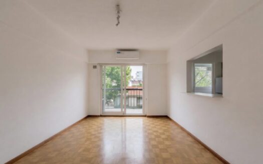 Alquiler 2 Ambientes Colegiales con Balcón Al Frente