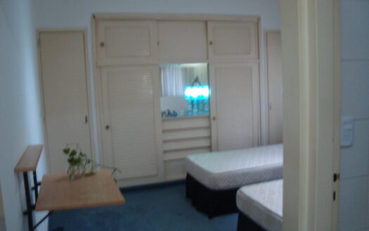 VENTA    AVDA. CORRIENTES  951 &  OBELISCO   UN  AMBIENTE  FRENTE AL TEATRO EL NACIONAL   +54 9 11 6827-3772