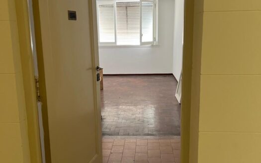 Alquiler 2 ambientes Rivadavia 10800