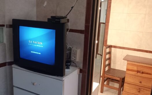 Dptos Para 2/3 Personas. Cerca De Agronomia, A 2 Cuadras De Av San Martin.. Ideal Estudiantes