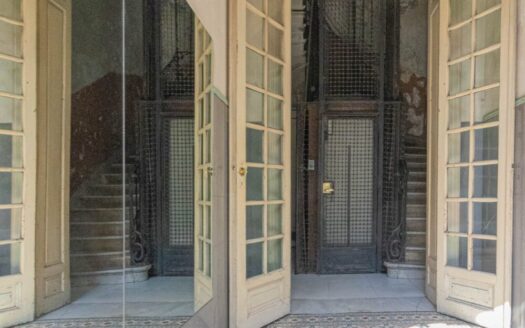 Dueño Vende Semipiso De Categoría A Reciclar En Edificio Histórico. Apto Profesional. Materiales Originales. Gran Terraza. Liquidamos! Sin Costos De Inmobiliaria