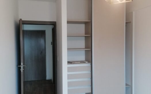 Departamento de 2 ambientes al frente Av. Cabildo