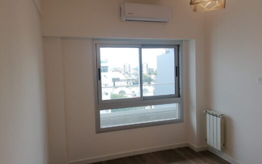 Departamento de 2 ambientes al frente Av. Cabildo