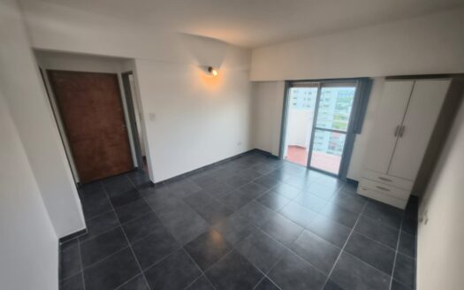 Monoambiente con balcon en Coghlan