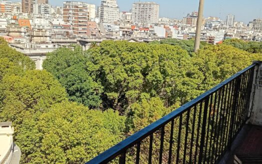 Excelente ubicacion, aire, luz, piso alto en alquiler