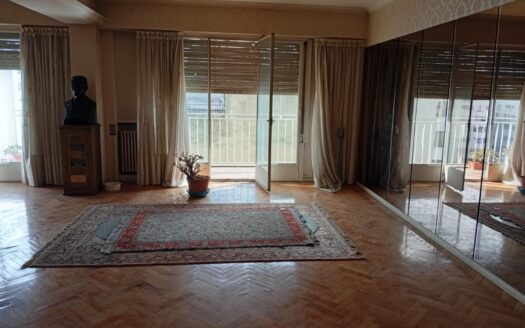 VENDO DEPTO. DE CATEGORIA 200 M2- EVALUO TOMAR PH O DEPTO MENOR VALOR