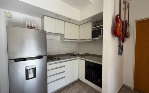 Venta Departamento De 2 Ambientes Luminoso Al Frente Con 6 Años De Antiguedad En Montecastro. Apto Credito Y Apto Profesional